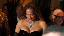 Ponovno su ih ulovili zajedno: Jennifer Lopez potaknula nova šuškanja s kolegom sa seta