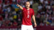 Eriksena dva puta oživljavali na terenu, ali napokon je shvatio poruku i rekao - dosta