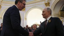 Vučić razgovarao s Putinom: 'Rekao sam mu da sutra dajem ostavku'