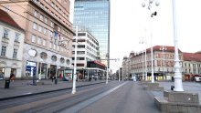 FOTOGALERIJA Pogledajte kako izgleda Trg bana Jelačića - pust je kao u vrijeme korone