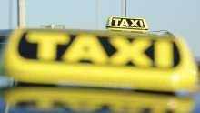 Taksisti ne žele ući u bolnicu na Rebru: Teške pacijente ostavljaju pred rampom