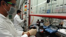 Roche razvija laboratorije za razvoj novih lijekova kojima upravlja AI
