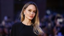 Stara poruka Angeline Jolie ponovno privukla milijune: Svi pokušavaju odgonetnuti njezin rukopis