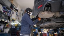 Ostavila Audi kod mehaničara, a onda su joj počele stizati kazne