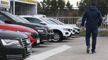 Država prodaje 79 automobila: Cijene od 130 eura, među njima BMW, Audi, Mercedes i Range Rover