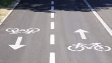 FOTO Završena biciklistička staza u Vukovarskoj: Uređeno 1,2 kilometra, radovi idu dalje prema Savskoj