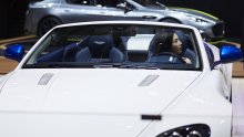 Dok drugi gase velike motore, Aston Martin donio potpuno drukčiju odluku
