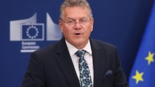 Europski povjerenik odlazi u Peking: Može li se izbjeći trgovinski rat s Kinom?