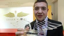 Radošević napokon Napolijev, Kukoč Brescijin