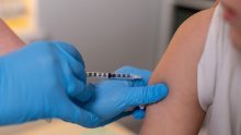Novi obrat s obustavljenim cjepivom: Neka djeca u Hrvatskoj su dobila deset puta veću dozu?!