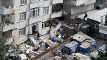FOTO Strašne scene u Istanbulu: Urušila se sedmerokatnica, najmanje sedmero ljudi zarobljeno