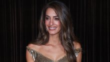 Amal Clooney u izdanju dostojnom holivudske dive: Zlatna haljina s raskošnim detaljima privukla pažnju