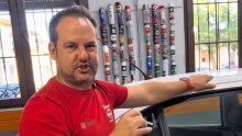 Slavni mehaničar pokazao dio od osam eura zbog kojeg popravak danas stoji 400 i šokirao se: 'Tko je ovo smislio?'