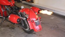 Izvadili su motor iz Harley-Davidsona i ugradili dvije mlazne turbine: Kad su ga pokušali voziti, uslijedio je spektakl