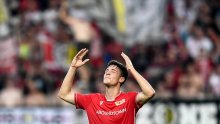 Nogometaš odbio Mercedes koji mu je dao klub: Vozi automobil star više od 20 godina