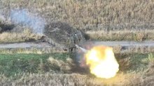 Snimka otkriva kako se mijenja ratovanje: Tenk i Bradley krenuli izravno prema ruskim položajima
