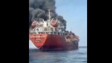 Gusti dim i panični glasovi: Snimka otkrila kako izgleda tanker u Hormuškom tjesnacu nakon napada