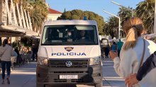 FOTO, VIDEO 18 ljudi uhićeno nasred splitske Rive: Riječ je o navijačima Ajaxa