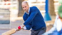 Princ William iznenadio turiste ispred Buckinghamske palače: Ulicu nakratko pretvorio u sportski teren