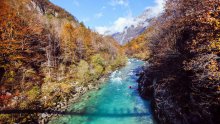 Mnogi produže dalje i ne znaju što propuštaju: Ispod moćne utvrde u Sloveniji krije se prolaz s nestvarnim vidikovcem