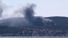 Lokaliziran požar na Ugljanu: Izgorjelo skladište ribarske tvrtke