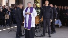 'Tražio si smisao, ljubav, svjetlo, izlaz': Dirljive riječi na posljednjem ispraćaju Gorana Bare