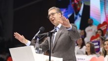 Vučić izgubio izbore, a sada odlaze i šefovi javnih televizija: Novi val ostavki u Srbiji