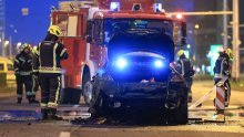 Drama kod Bundeka: Nakon sudara planuli Toyota i policijski auto, policajci spriječili još veću opasnost