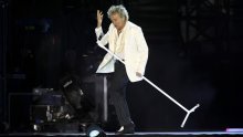 Nakon dramatičnih trenutaka na pozornici i zahvata na srcu, Rod Stewart ima dobre vijesti