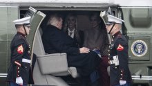 Ova fotografija razotkriva sav kaos u Bijeloj kući: Trumpov balon puca