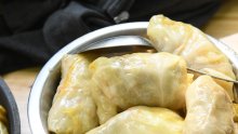 Mit o jelu koje je 'bolje što duže stoji': Zašto sarma i punjena paprika nose rizik od trovanja već nakon 48 sati