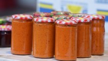 Kako napraviti pravi makedonski ajvar: Tajna savršene teksture krije se u jednom koraku koji mnogi preskaču