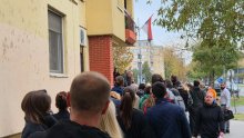 Promatrači upozoravaju da se na biralištima fotografiraju listići, sumnjaju i na 'kružno glasanje'