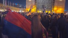 VIDEO Tportal na ulicama Novog Sada: Pogledajte veliko slavlje i ludilo nakon Vučićeve objave