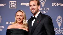 Harry Kane i supruga Katie zablistali na dodjeli Zlatne lopte: Njihova ljubavna priča traje još od djetinjstva