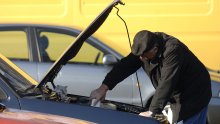 U automobilu imate antifriz i mislite da ste sigurni na -30 °C? Jedan mali uređaj može otkriti ogroman problem