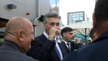 Plenković uživao u obnovljenom lječilištu, a onda se pojavila neugodna poruka