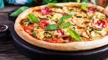 Nekad jeftin spas za gladne, a danas mali luksuz: Provjerili smo koliko pizza košta u četiri hrvatska grada, razlike su veće nego što mislite