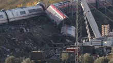 Raste broj žrtava strašne nesreće u Španjolskoj, spasioci još pretražuju olupine