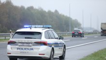 Na autocesti A3 'blicao' vozačima ispred sebe. Evo koliku kaznu je dobio