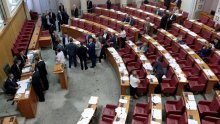 Sad se zna i tko je sve potpisom za raspuštanje Sabora naljutio Karamarka