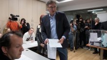 U Srbiji do 14 sati glasovalo manje od trećine birača