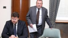 Je li za raspisivanje referenduma potrebno 380 ili 450 tisuća potpisa?