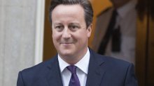 Cameron upozorava na posljedice brexita, funta pada