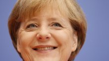 Merkel je spasila euro, ali i svoju fotelju