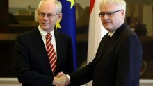 Josipović primio poziv za potpisivanje ugovora
