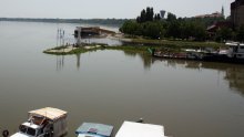 Vukovar: Dunavom plovi velika naftna mrlja