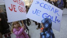 Većina Slovenaca podržava prosvjede protiv Janše