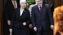 'President and PM have no right not to communicate'