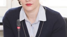 I mi bismo ovakvu ministricu: Ubija u šahu, projektira satelite...
